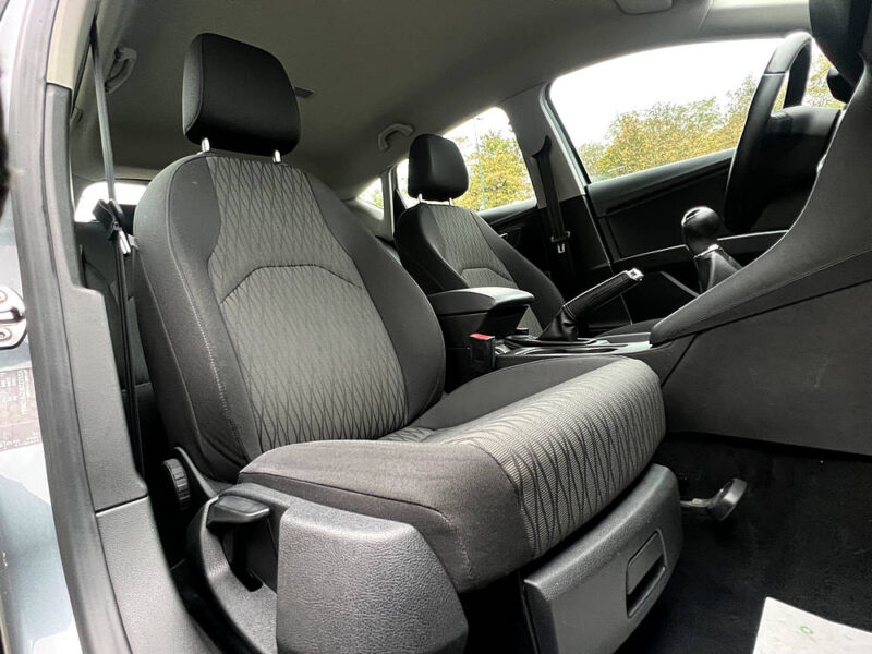 SEAT LEON III 1.6 TDI 105 START & STOP / GPS BLUETOOTH REGULATEUR FEUX LEDS - GARANTIE 1 AN