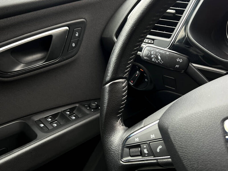 SEAT LEON III 1.6 TDI 105 START & STOP / GPS BLUETOOTH REGULATEUR FEUX LEDS - GARANTIE 1 AN