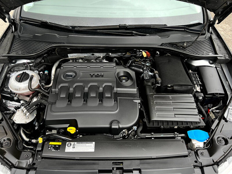 SEAT LEON III 1.6 TDI 105 START & STOP / GPS BLUETOOTH REGULATEUR FEUX LEDS - GARANTIE 1 AN