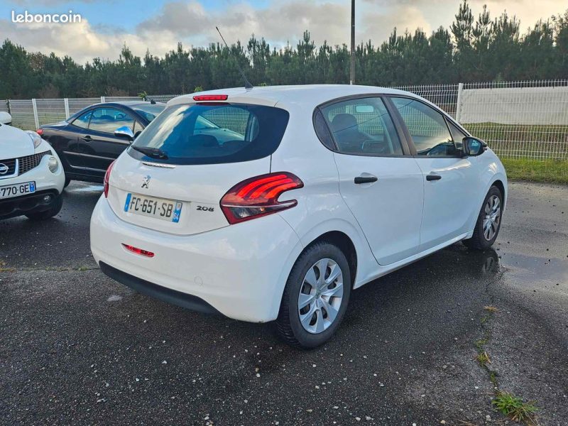 PEUGEOT 208 I 2016