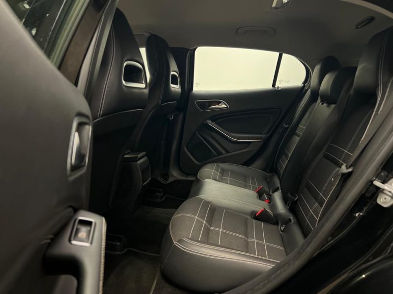 MERCEDES GLA 200D 136CH FASCINATION 4 MATIC