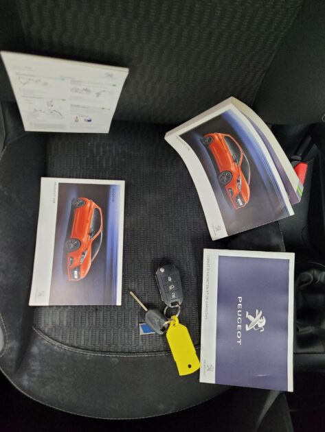 PEUGEOT 208 I 2016 1.6 HDi / BlueHDi 75 1560cm3 75cv