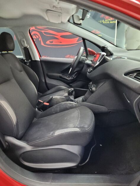 PEUGEOT 208 I 2016 1.6 HDi / BlueHDi 75 1560cm3 75cv