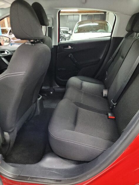 PEUGEOT 208 I 2016 1.6 HDi / BlueHDi 75 1560cm3 75cv