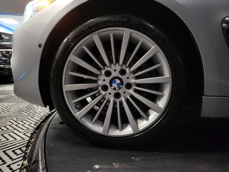 BMW SERIE 4 GRAND COUPE 435 i xDrive 306cv LUXURY / SIEGES ELECTRIQUE / CHAUFFANT / CAMERA 360