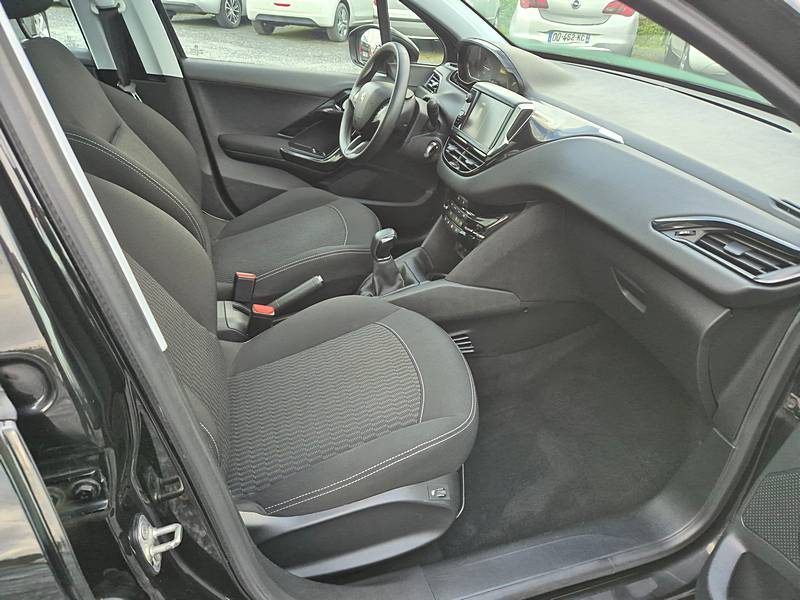 PEUGEOT 208 VTI 82CV 2018 53000 KM full options 