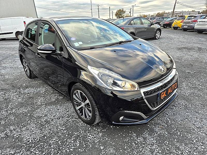 PEUGEOT 208 VTI 82CV 2018 53000 KM full options 