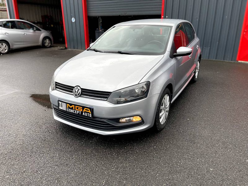 VOLKSWAGEN POLO V 2015