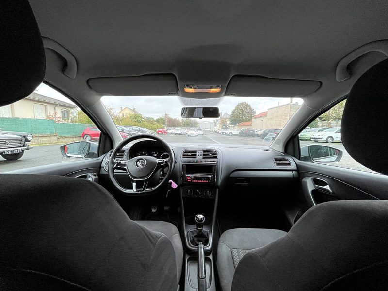 VOLKSWAGEN POLO V 2015