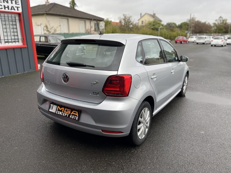 VOLKSWAGEN POLO V 2015