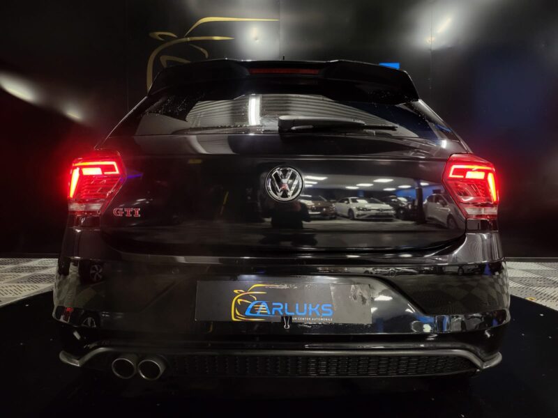 VOLKSWAGEN POLO VI GTI 2.0 TSI 200 cv / TOIT OUVRANT / CARPLAY / CAMERA