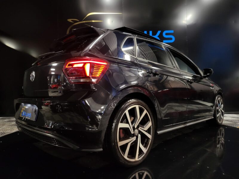 VOLKSWAGEN POLO VI GTI 2.0 TSI 200 cv / TOIT OUVRANT / CARPLAY / CAMERA