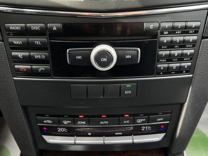 MERCEDES CLASSE E COUPE IV 200 CGI 1.8 BLUEEFFICIENCY 184 Cv 1ERE MAIN / CRIT AIR 1 - Garantie1an