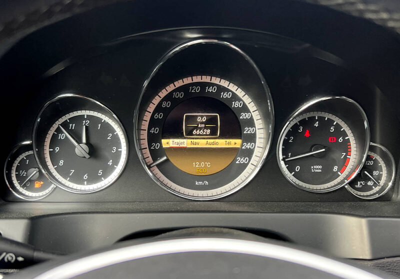 MERCEDES CLASSE E COUPE IV 200 CGI 1.8 BLUEEFFICIENCY 184 Cv 1ERE MAIN / CRIT AIR 1 - Garantie1an