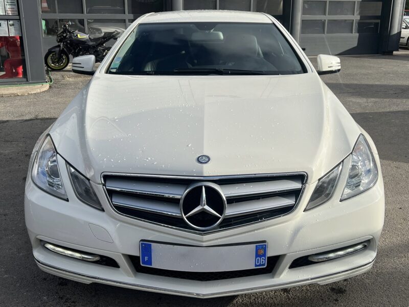 MERCEDES CLASSE E COUPE IV 200 CGI 1.8 BLUEEFFICIENCY 184 Cv 1ERE MAIN / CRIT AIR 1 - Garantie1an