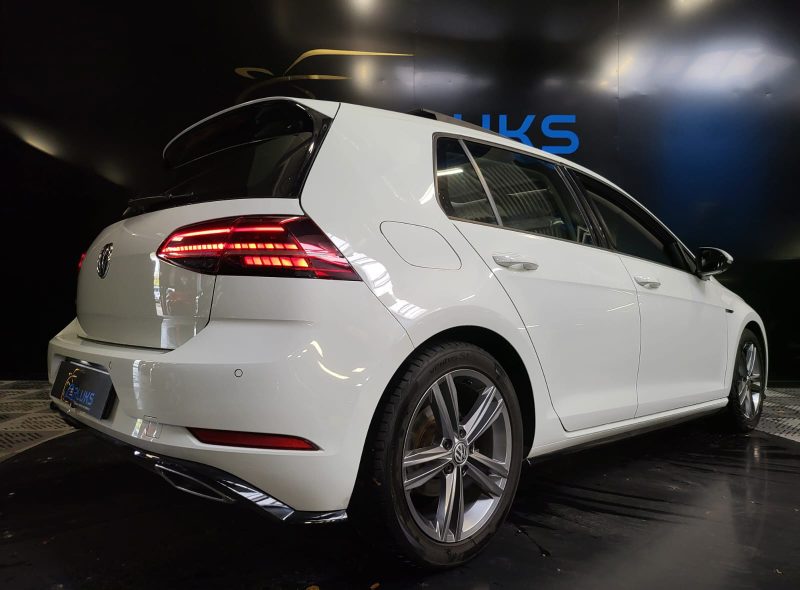 VOLKSWAGEN GOLF 7 VII 2.0 TDi 150cv PACK R-LINE TOIT OUVRANT / VIRTUAL COCKPIT / DSG7