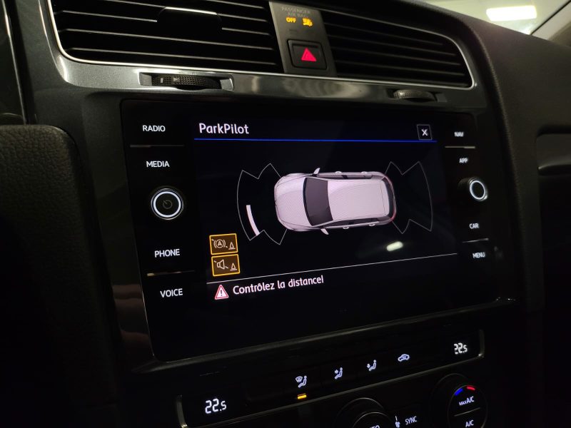 VOLKSWAGEN GOLF 7 VII 2.0 TDi 150cv PACK R-LINE TOIT OUVRANT / VIRTUAL COCKPIT / DSG7