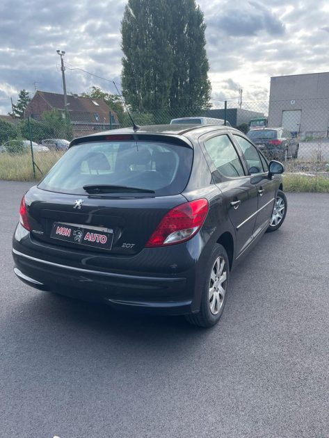 PEUGEOT 207 2010