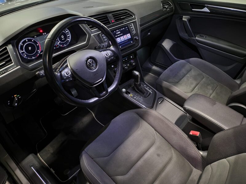 VOLKSWAGEN TIGUAN 2.0 TDI 150cv CARAT 1ERE MAIN /VIRTUAL COCKPIT+TOIT OUVRANT+CAMERA 360°+CAR PLAY/