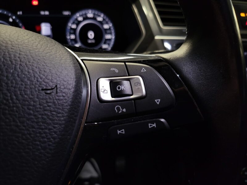 VOLKSWAGEN TIGUAN 2.0 TDI 150cv CARAT 1ERE MAIN /VIRTUAL COCKPIT+TOIT OUVRANT+CAMERA 360°+CAR PLAY/