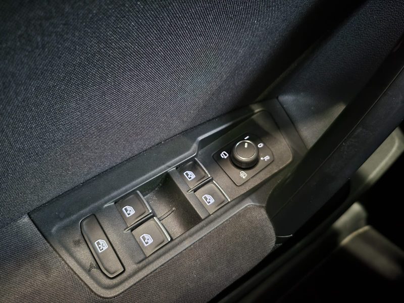 VOLKSWAGEN TIGUAN 2.0 TDI 115cv CONFORTLINE BUSINESS 4X2