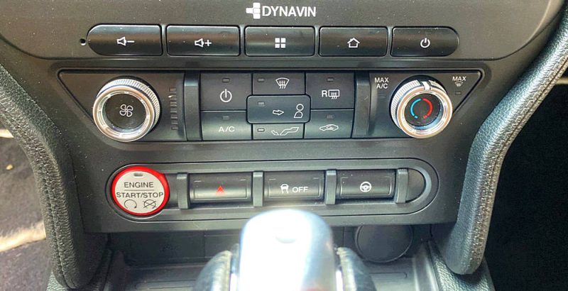 Ford Mustang V6 305ch 