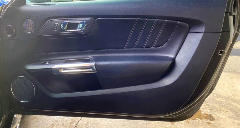 Ford Mustang V6 305ch 