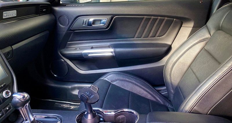 Ford Mustang V6 305ch 