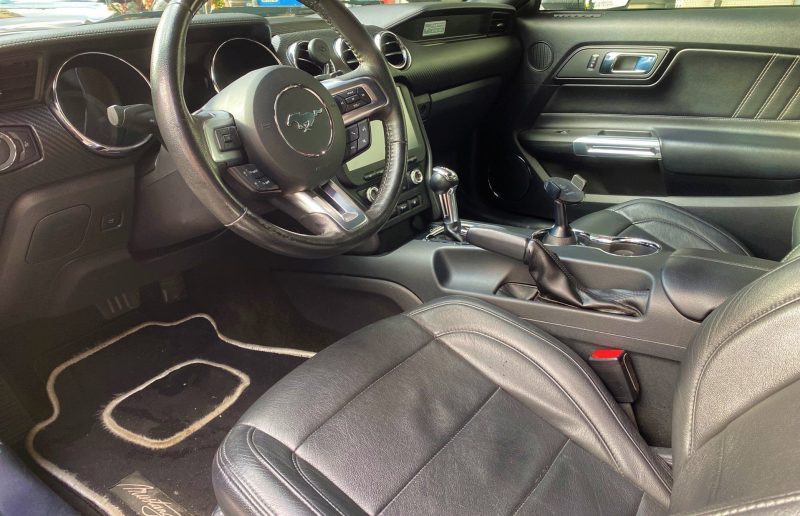 Ford Mustang V6 305ch 