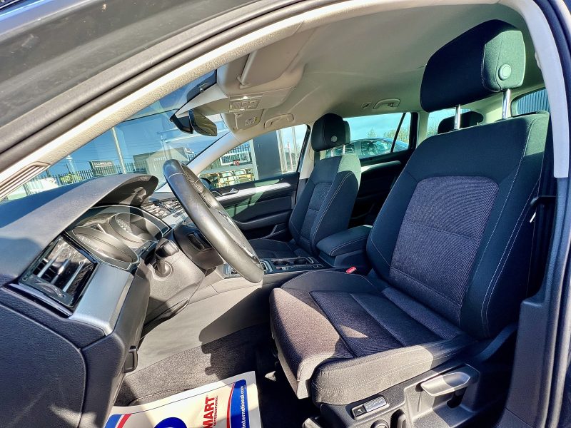 Volkswagen Passat SW B8 2.0 TDi 150 cv DSG7 Confortline Business