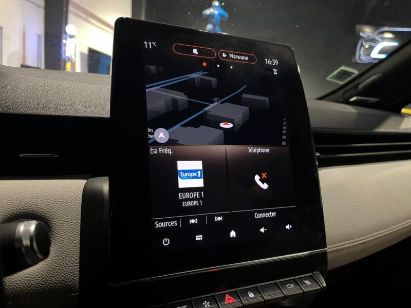 RENAULT CLIO V 1.3 TCe 130cv Initiale Paris EDC // CAMERA DE RECUL/ PALETTES AU VOLANT/VOLANT CHAUFF