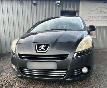 PEUGEOT 5008 2011
