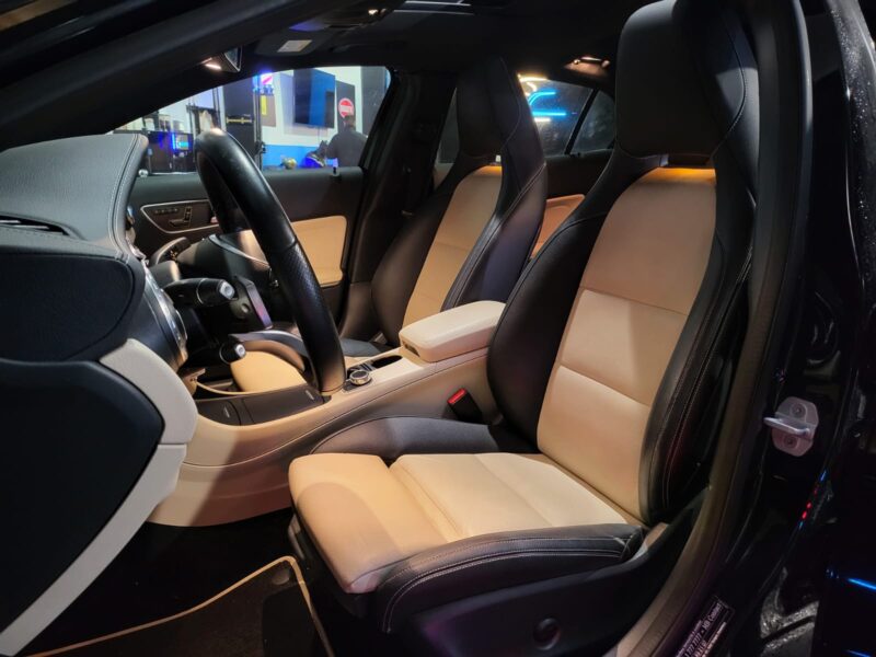 GLA 200 156cv / Fascination AMG / Toit Ouvrant / Apple Carplay