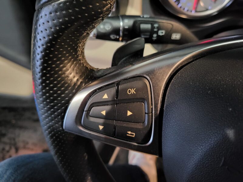 GLA 200 156cv / Fascination AMG / Toit Ouvrant / Apple Carplay