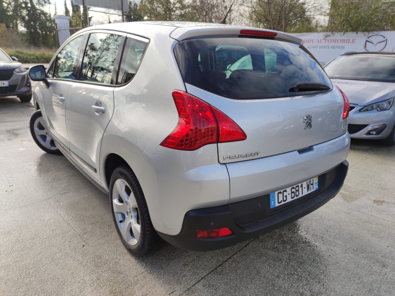PEUGEOT 3008 Monospace 2012