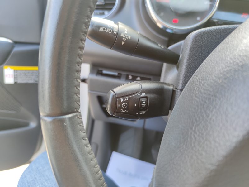 PEUGEOT 3008 Monospace 2012