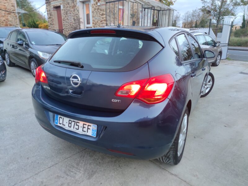 OPEL ASTRA J 2011