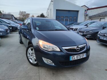 OPEL ASTRA J 2011