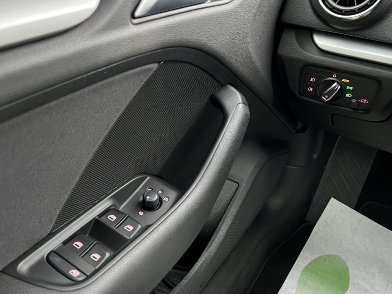 AUDI A3 III SPORTBACK 1.4 TFSI COD 140 Cv 1ERE MAIN / ORIGINE FRANCE CRIT AIR 1 - GARANTIE 1 AN