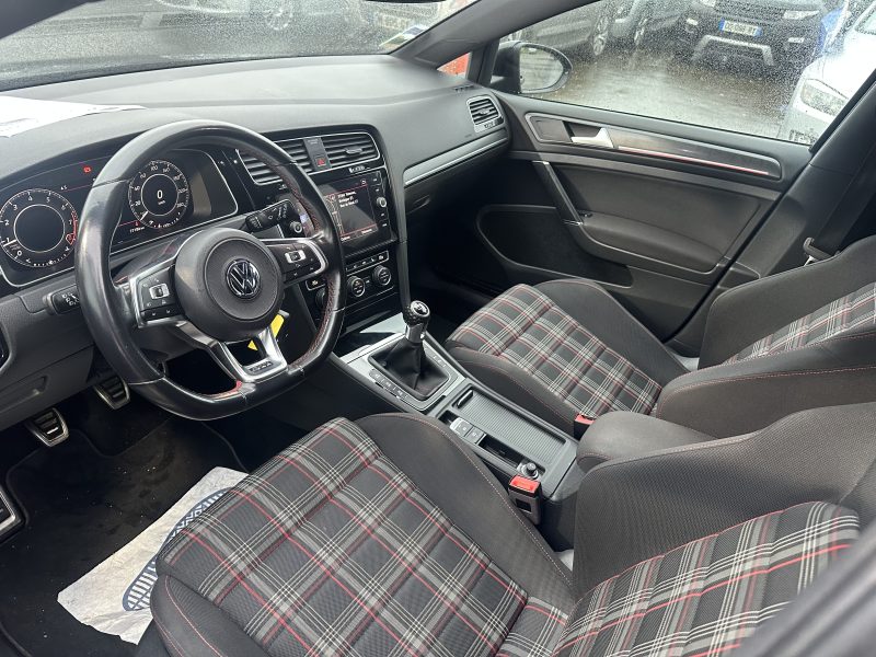 VOLKSWAGEN GOLF VII 2018