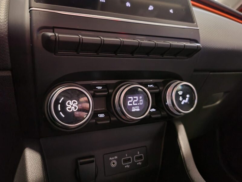 RENAULT CLIO V 1.0 TCe 100CH ZEN / CARPLAY+KEYLESS+FULL LED