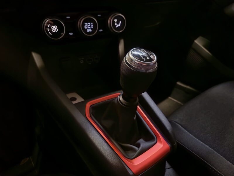 RENAULT CLIO V 1.0 TCe 100CH ZEN / CARPLAY+KEYLESS+FULL LED