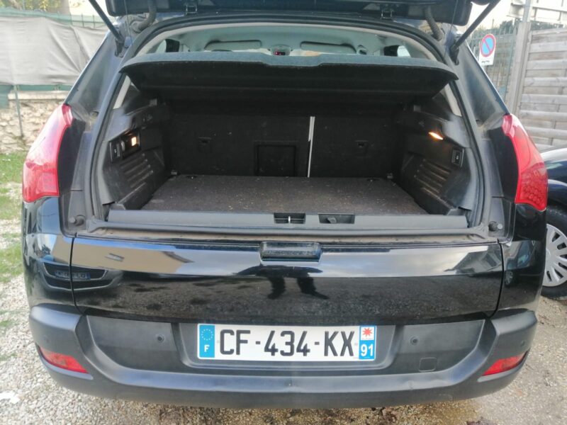 PEUGEOT 3008 Active 1.6 e-HDi 112ch FAP BMP6 BLUE LION