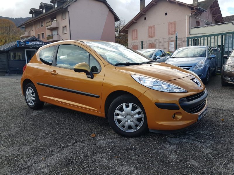 PEUGEOT 207 1.4i 90CV TRENDY