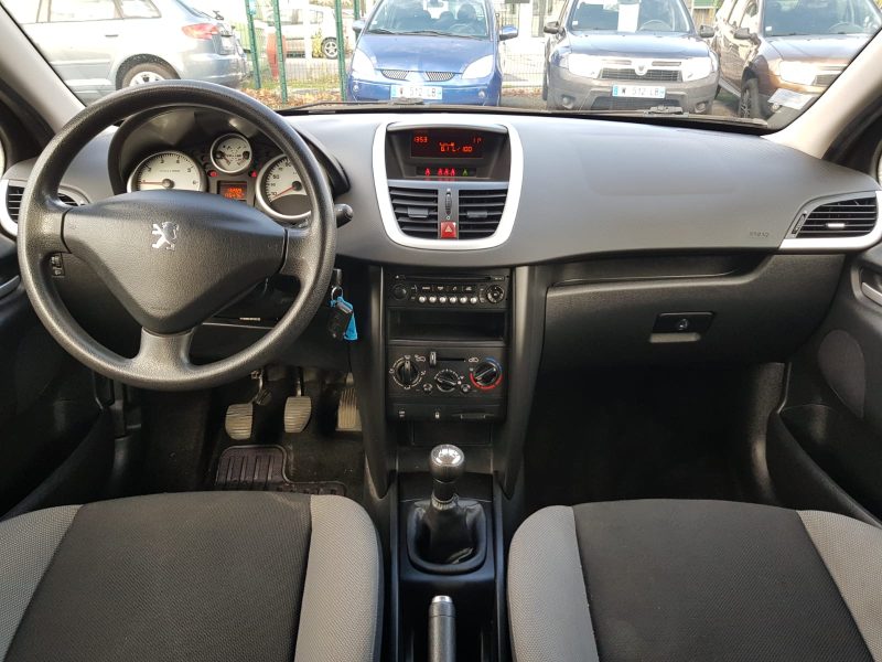 PEUGEOT 207 1.4i 90CV TRENDY