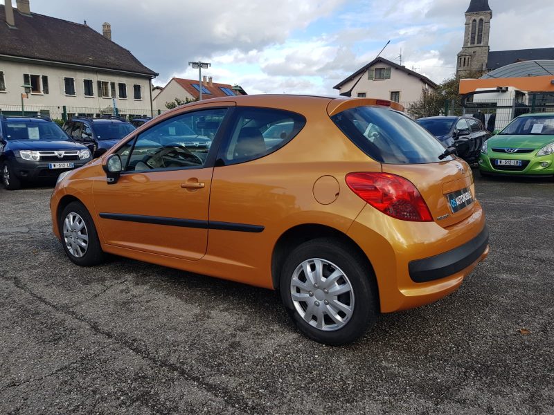 PEUGEOT 207 1.4i 90CV TRENDY