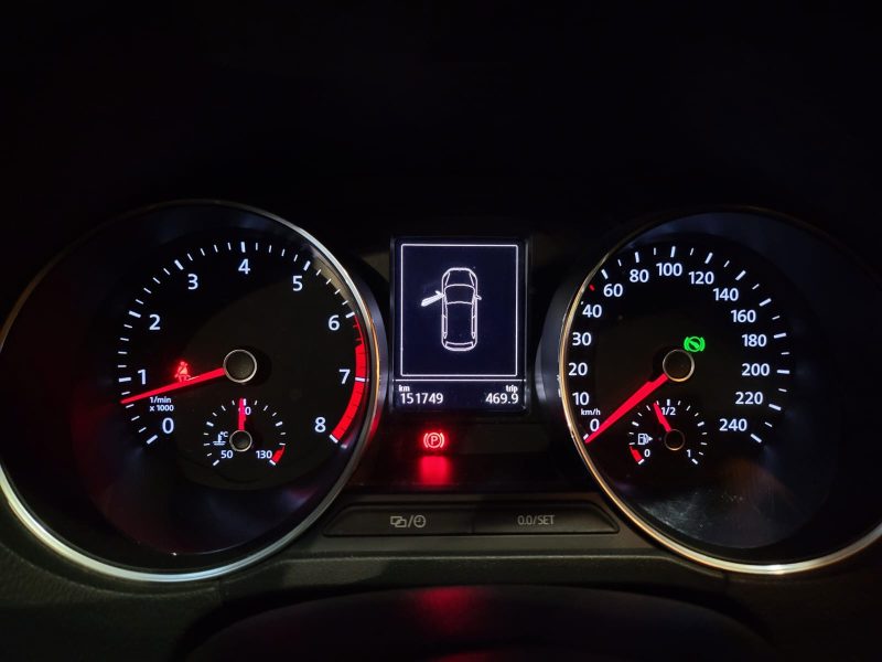 VOLKSWAGEN POLO V 1.2 TSI 90cv Lounge DSG7 1ère Main / RADAR-AV-AR/GPS/BLUETOOTH