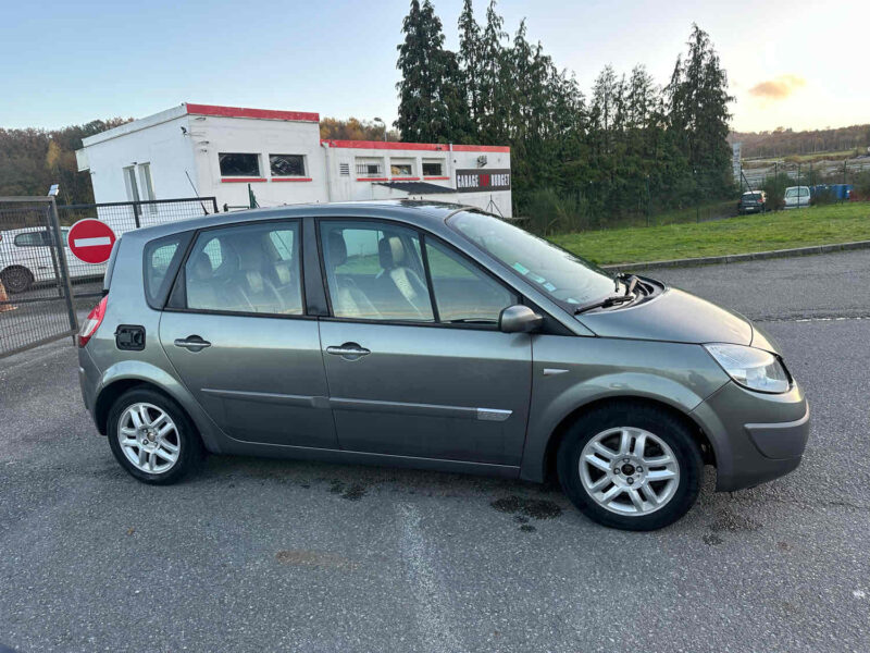 RENAULT SCENIC II 2005