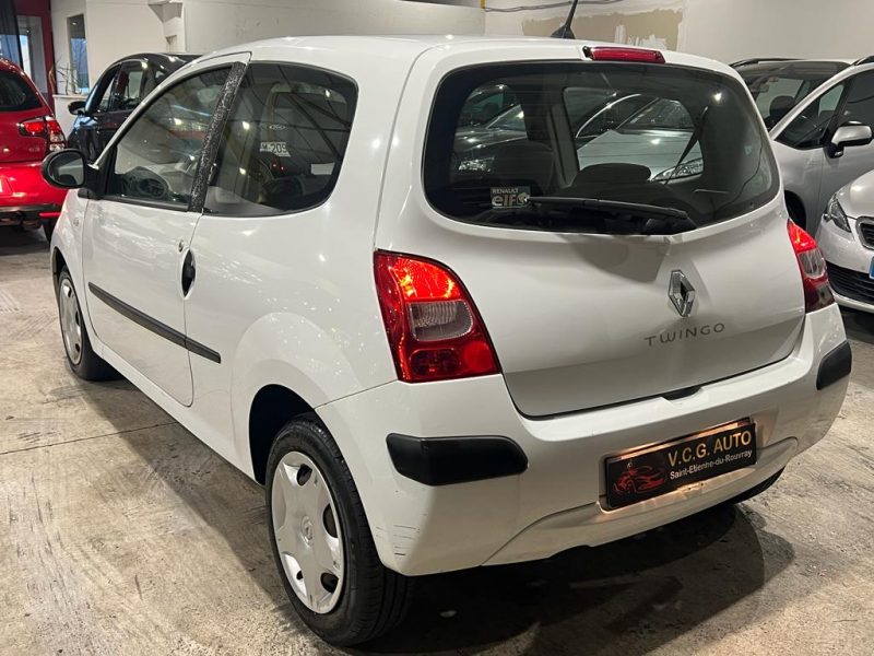RENAULT TWINGO II 2009