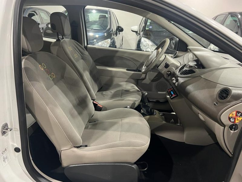 RENAULT TWINGO II 2009